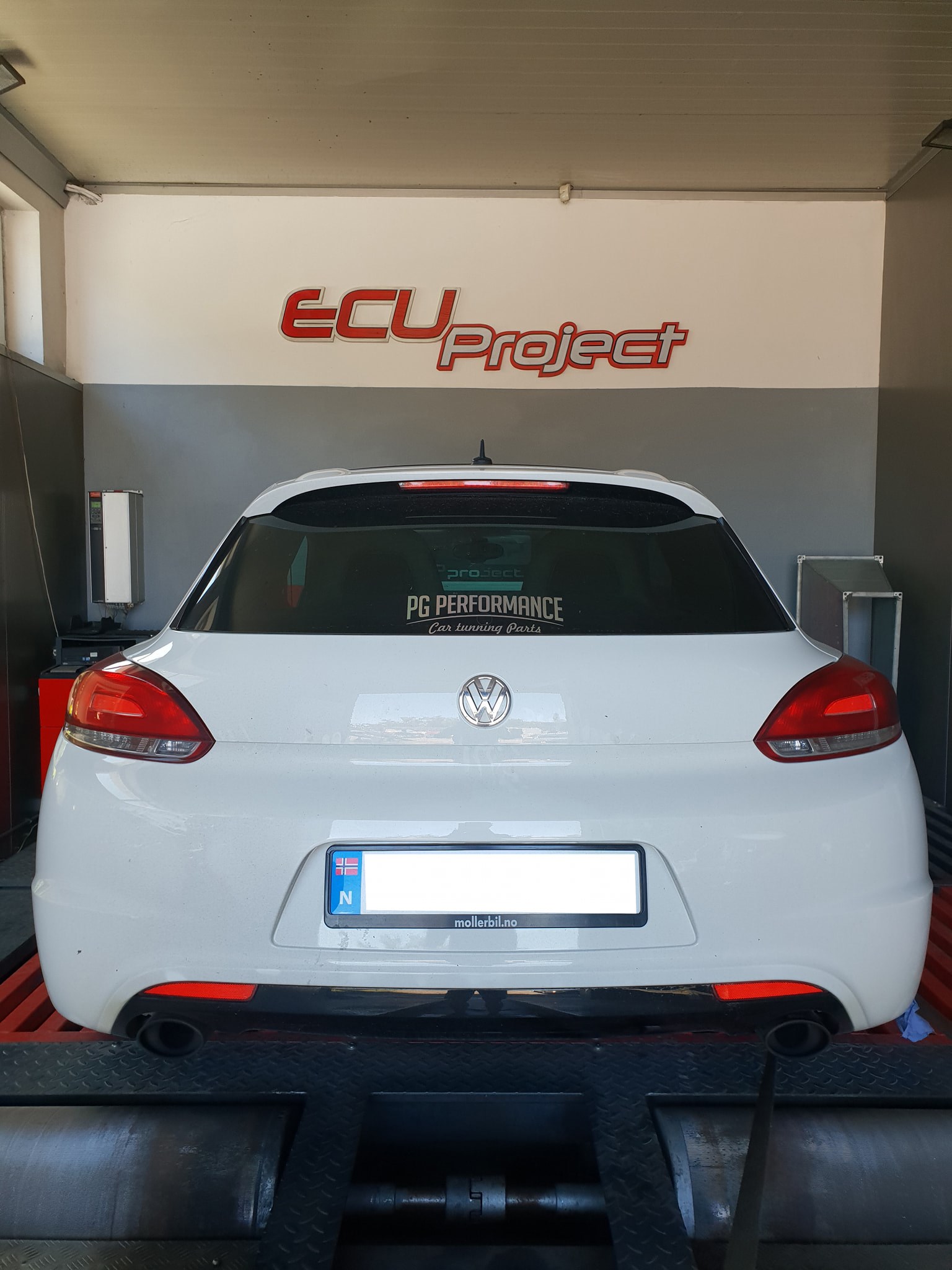 Volkswagen Scirocco III Stage 3 - 300 KM i 405 Nm