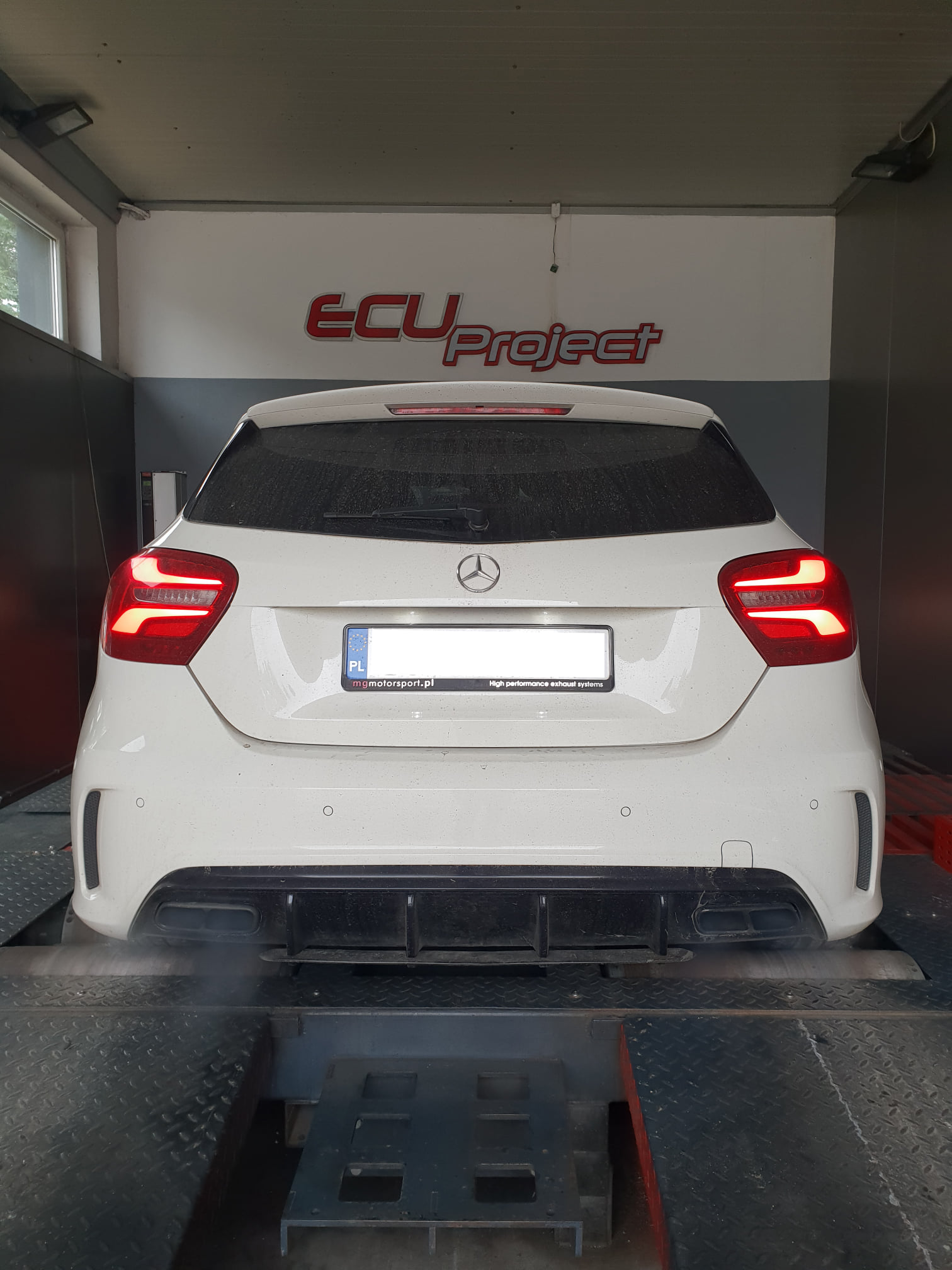 Mercedes-AMG A45 W176 Stage 2 - 421 KM i 594 Nm